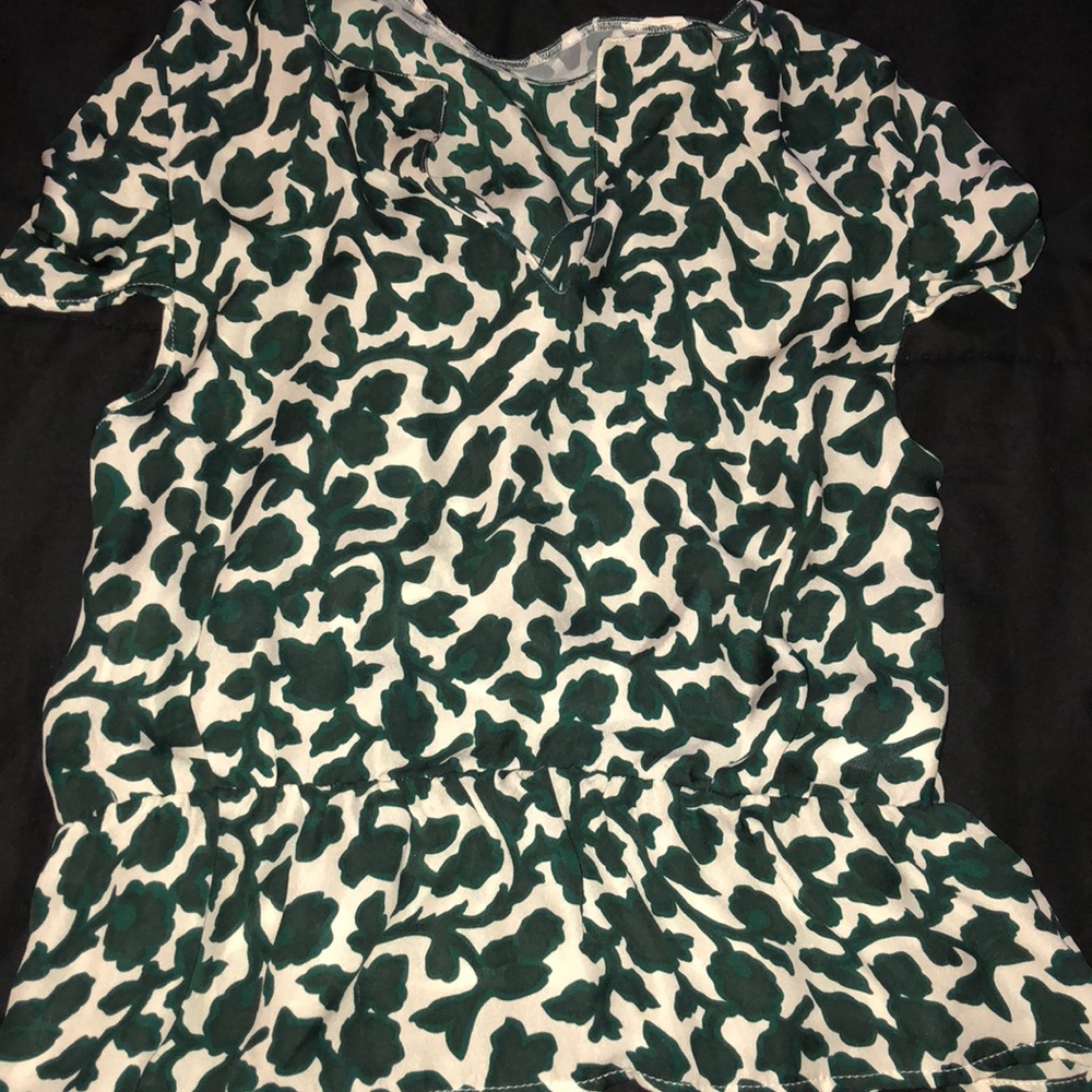 Small white and green shirt !